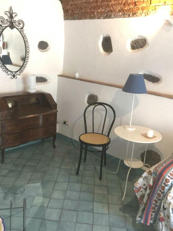 Bouganville Katánie Exteriér fotografie