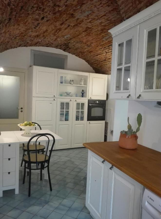 Bouganville Katánie Exteriér fotografie
