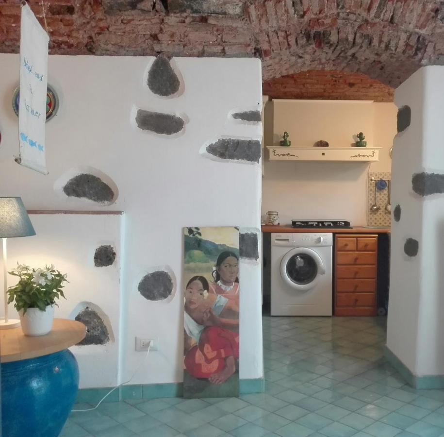 Bouganville Katánie Exteriér fotografie