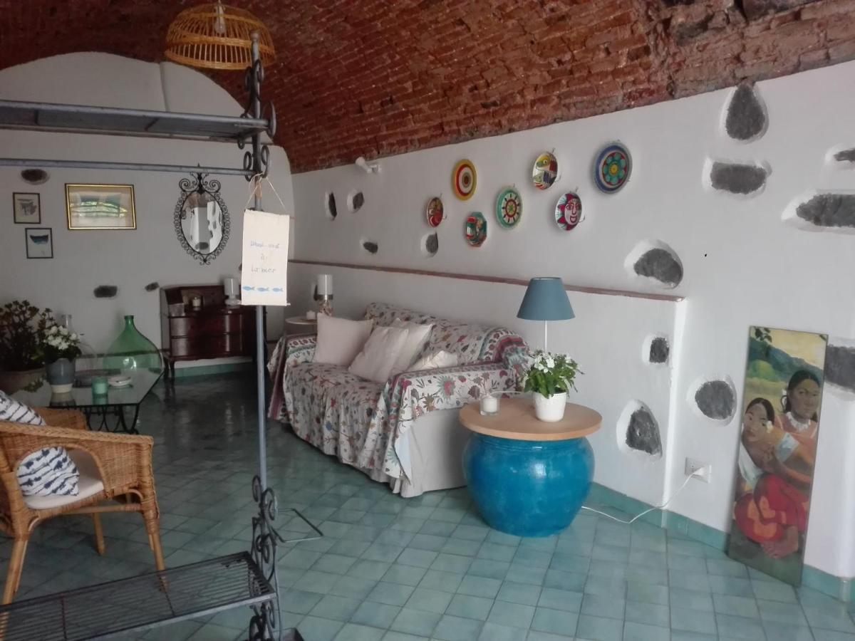 Bouganville Katánie Exteriér fotografie
